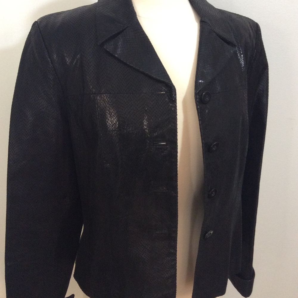 Cache Black Textured Button-Front Blazer - Picture 6 of 8